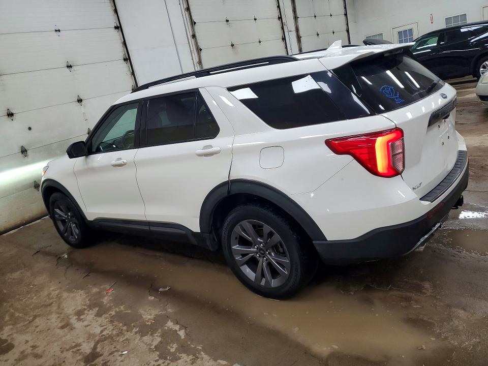 Продажа на аукционе авто 2022 Ford Explorer, vin: 1FMSK8DH7NGB72800, номер лота: 45862096