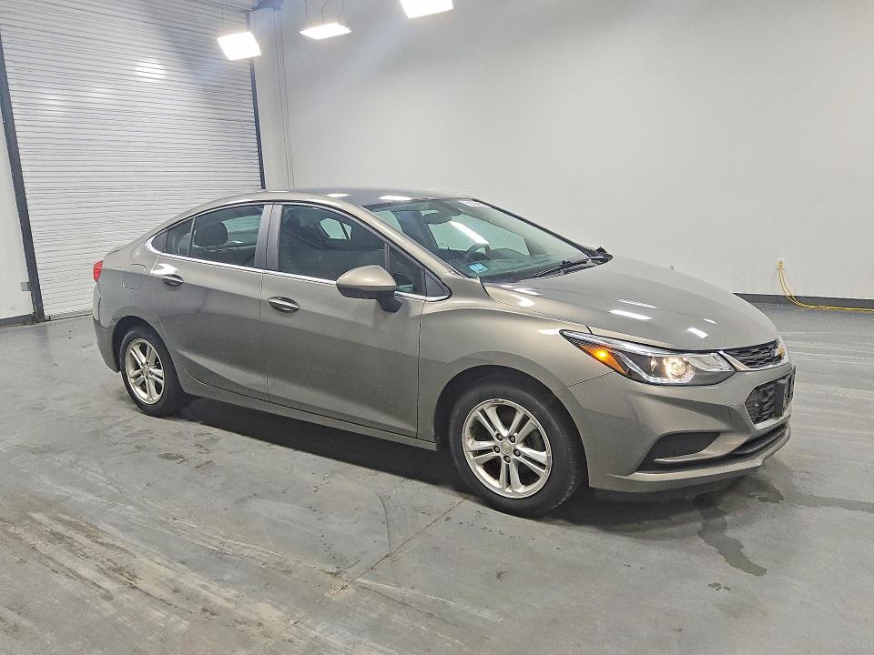 45534336 :رقم المزاد ، 1G1BE5SM9H7130135 vin ، 2017 Chevrolet Cruze مزاد بيع