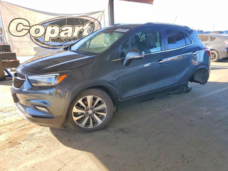 45728196 :رقم المزاد ، KL4CJBSBXJB576523 vin ، 2018 Buick Encore مزاد بيع