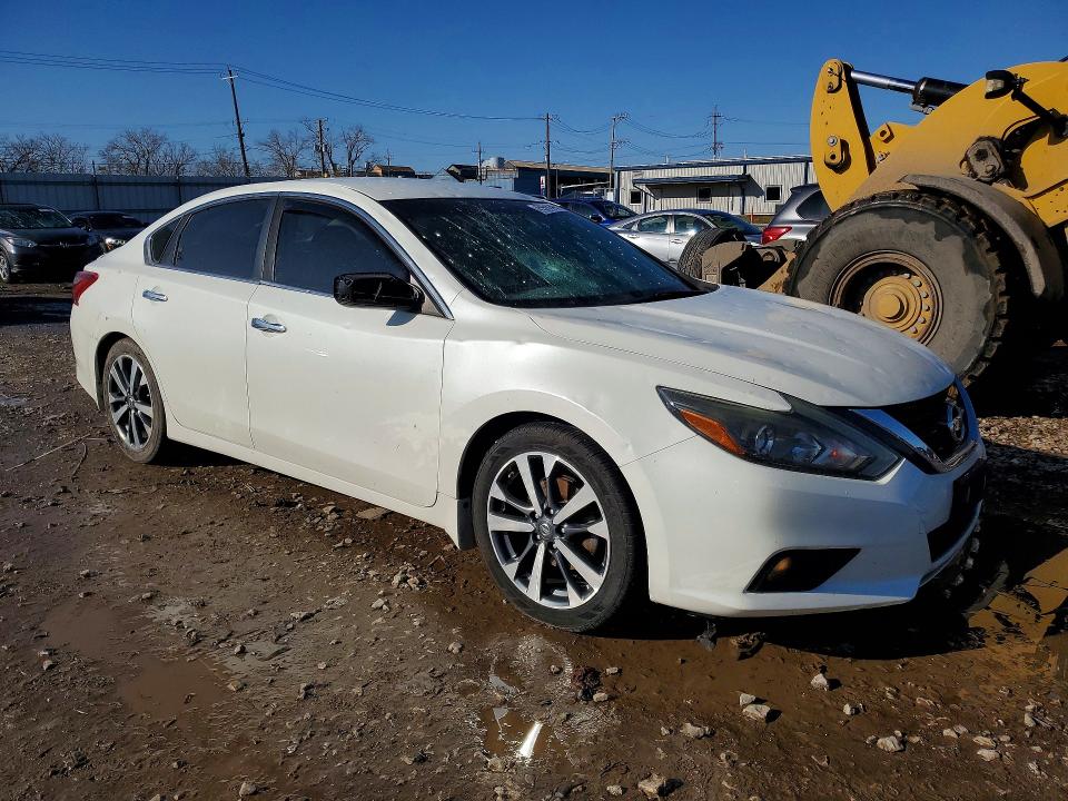 45968946 :رقم المزاد ، 1N4AL3AP5HC133443 vin ، 2017 Nissan Altima مزاد بيع