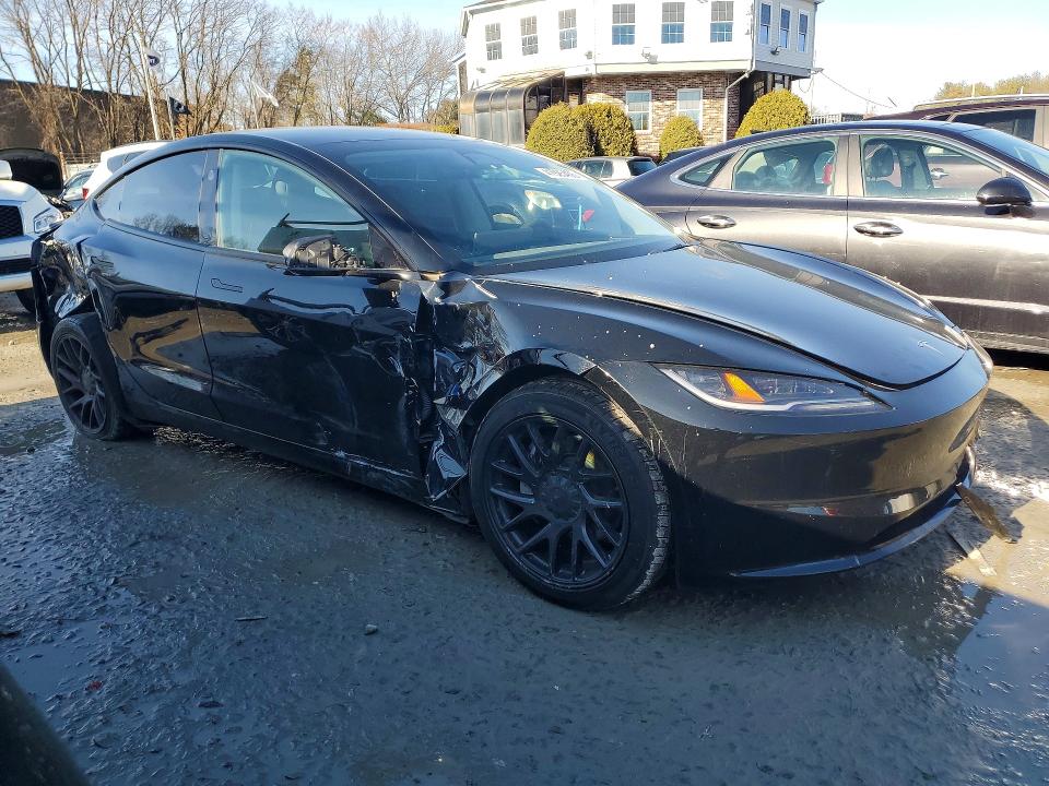 41925456 :رقم المزاد ، 5YJ3E1EA5RF825276 vin ، 2024 Tesla Model 3 مزاد بيع