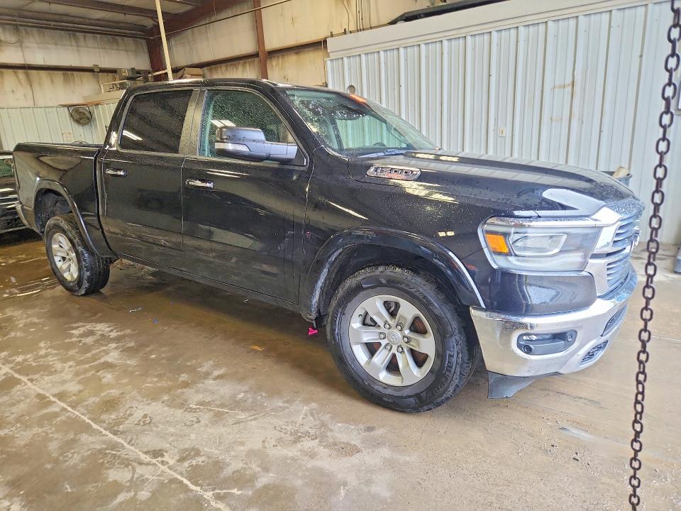 42077886 :رقم المزاد ، 1C6SRFJM6NN130482 vin ، 2022 Ram 1500 مزاد بيع