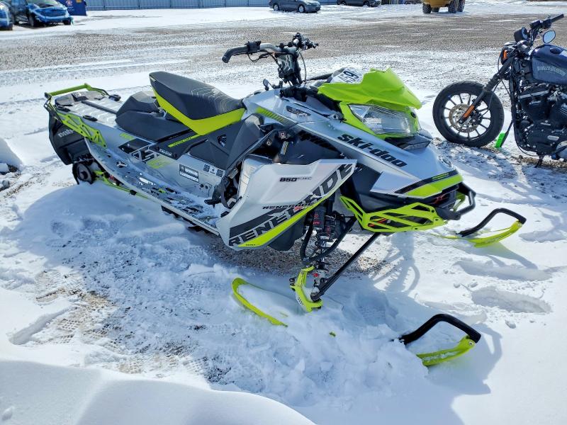45965576 :رقم المزاد ، 2BPSUMJL6JV000161 vin ، 2018 Ski Snowmobile مزاد بيع