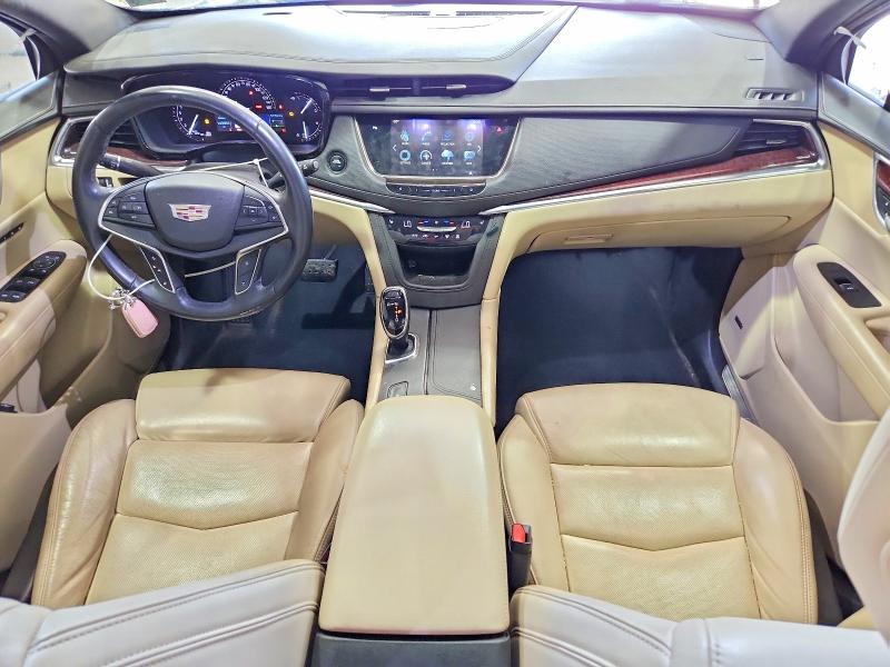 48254596 :رقم المزاد ، 1GYKNBRS0HZ290641 vin ، 2017 Cadillac Xt5 مزاد بيع