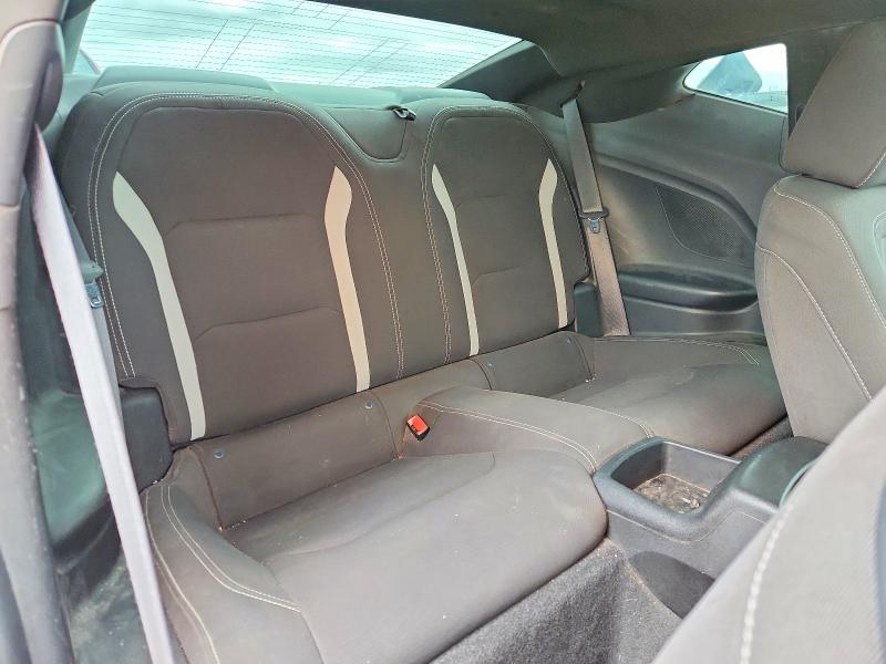 42017376 :رقم المزاد ، 1G1FE1R77J0186339 vin ، 2018 Chevrolet Camaro مزاد بيع