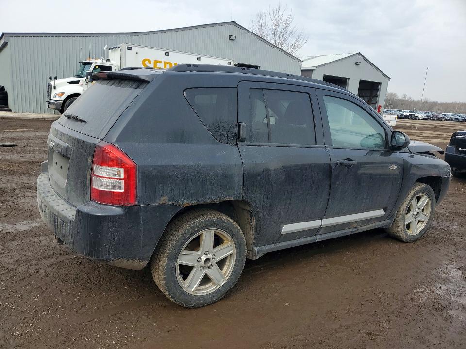 47087886 :رقم المزاد ، 1J4NF4FB1AD654921 vin ، 2010 Jeep Compass مزاد بيع