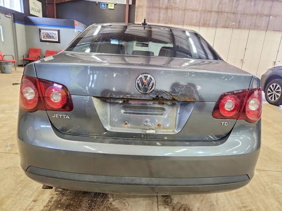 47333356 :رقم المزاد ، 3VWRL71K19M063624 vin ، 2009 Volkswagen Jetta مزاد بيع