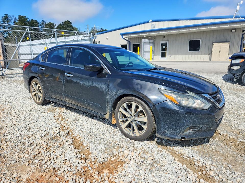 Продажа на аукционе авто 2017 Nissan Altima, vin: 1N4AL3AP6HC167827, номер лота: 42064036