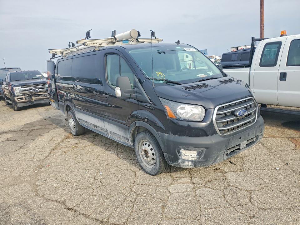 79825905 :رقم المزاد ، 1FTYE2Y85LKB12523 vin ، 2020 Ford Transit مزاد بيع