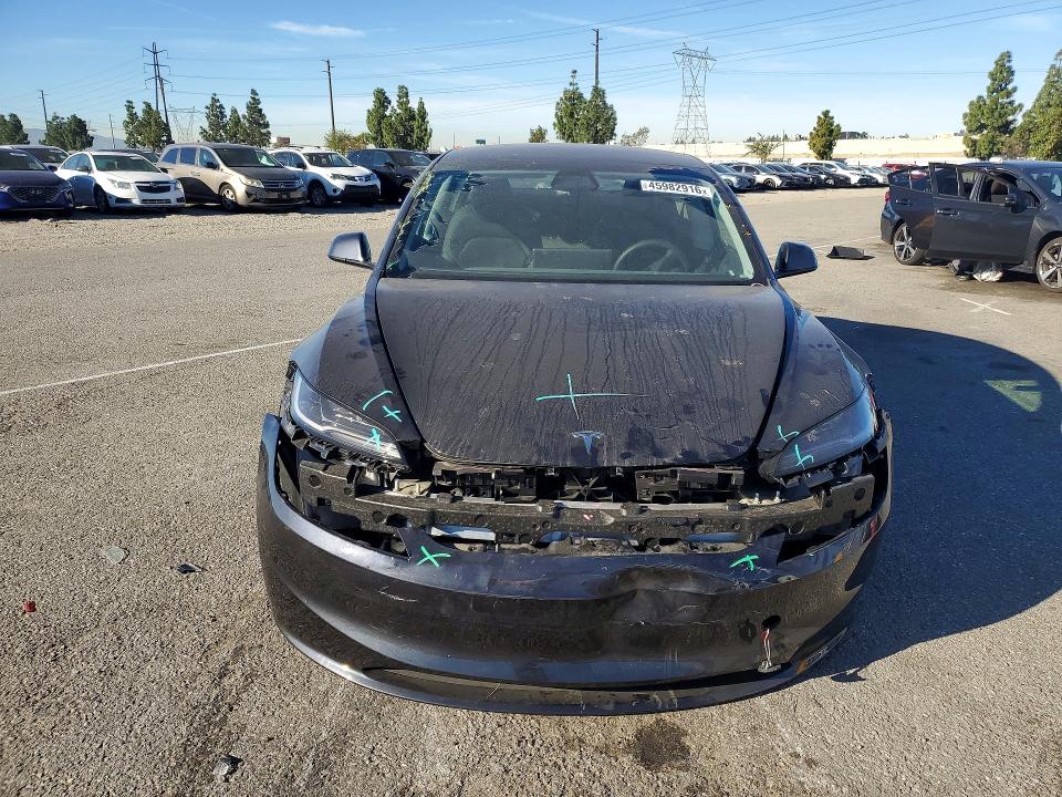 45982916 :رقم المزاد ، 5YJ3E1EB3SF985901 vin ، 2025 Tesla Model 3 مزاد بيع