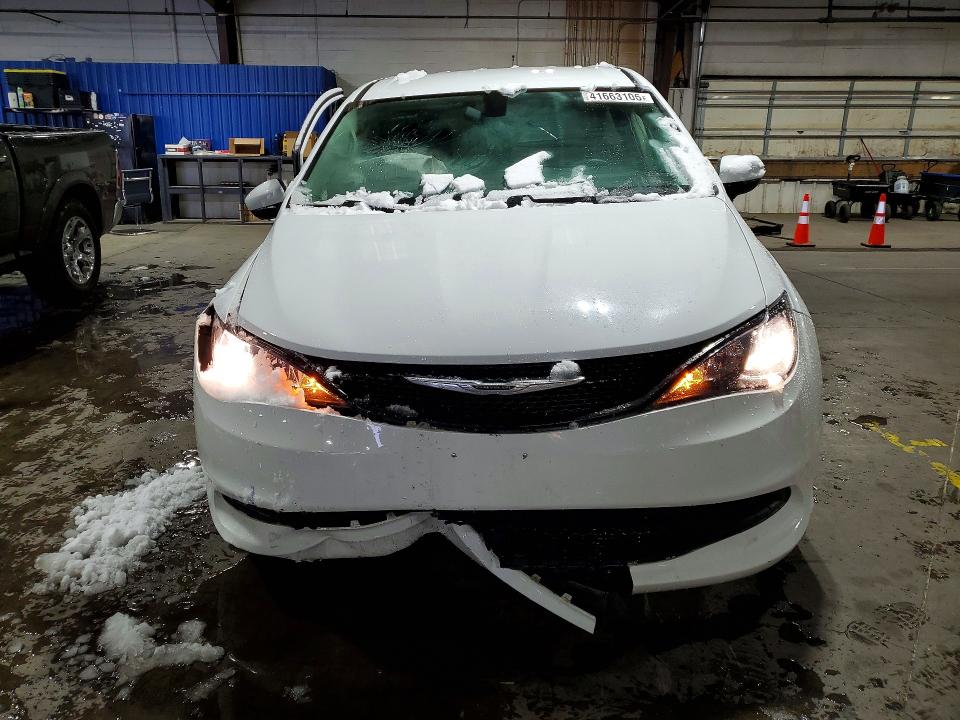 2022 Chrysler Voyager მანქანა იყიდება აუქციონზე, vin: 2C4RC1CG9NR227083, აუქციონის ნომერი: 41663106