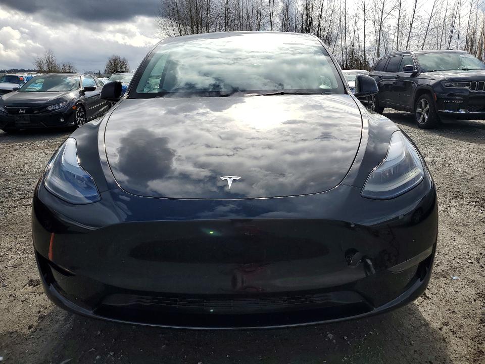 Продаж на аукціоні авто 2024 Tesla Model Y, vin: 7SAYGAEE1RF983832, номер лоту: 79808665