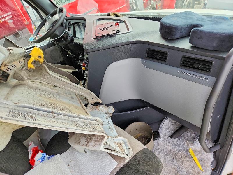 Продаж на аукціоні авто 2020 Freightliner Cascadia 126, vin: 3AKJHHDV5LSLR8226, номер лоту: 45660476