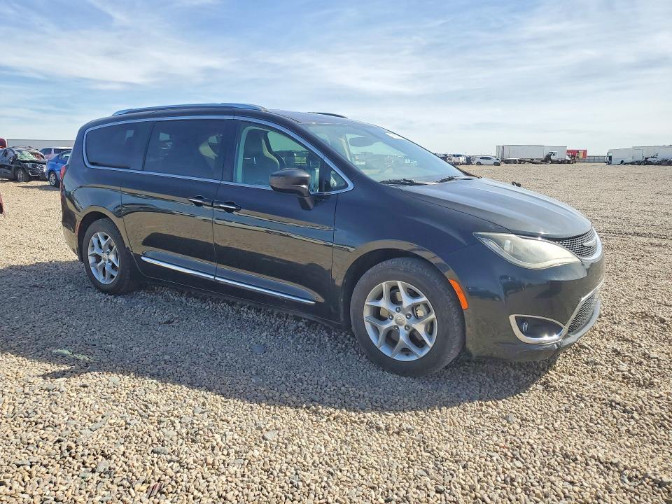 46568866 :رقم المزاد ، 2C4RC1BG7JR103177 vin ، 2018 Chrysler Pacifica مزاد بيع