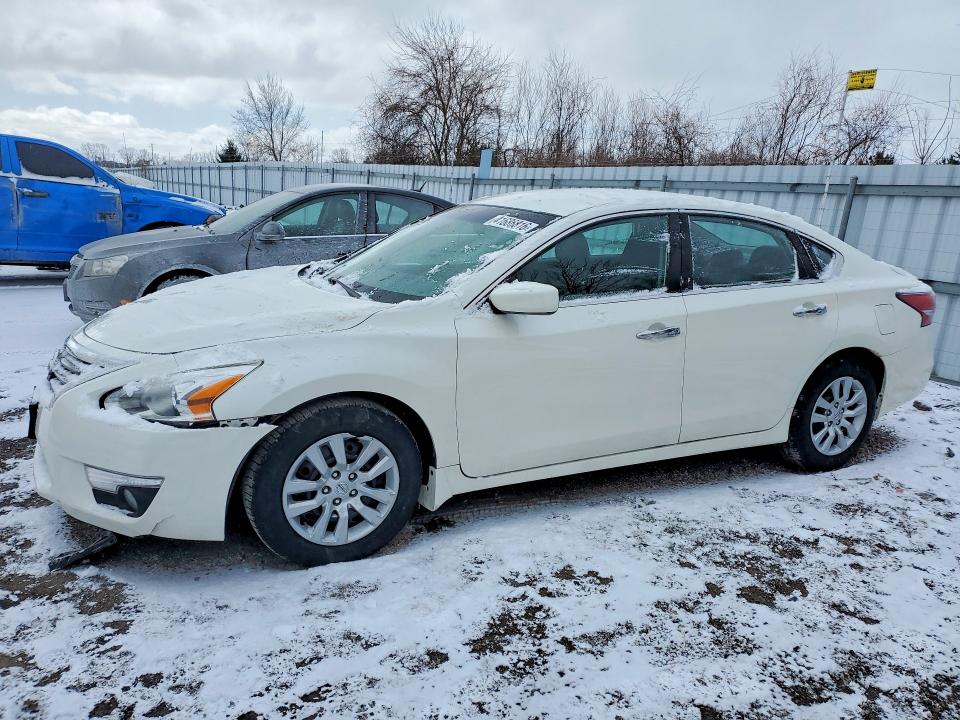 2014 Nissan Altima მანქანა იყიდება აუქციონზე, vin: 1N4AL3AP2EN241342, აუქციონის ნომერი: 41686816