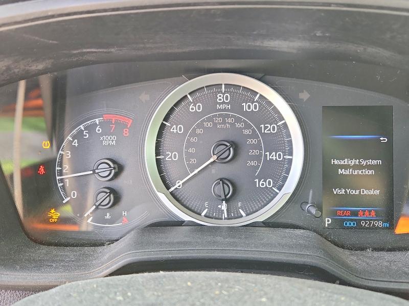 41805926 :رقم المزاد ، 5YFEPMAE6MP185170 vin ، 2021 Toyota Corolla مزاد بيع