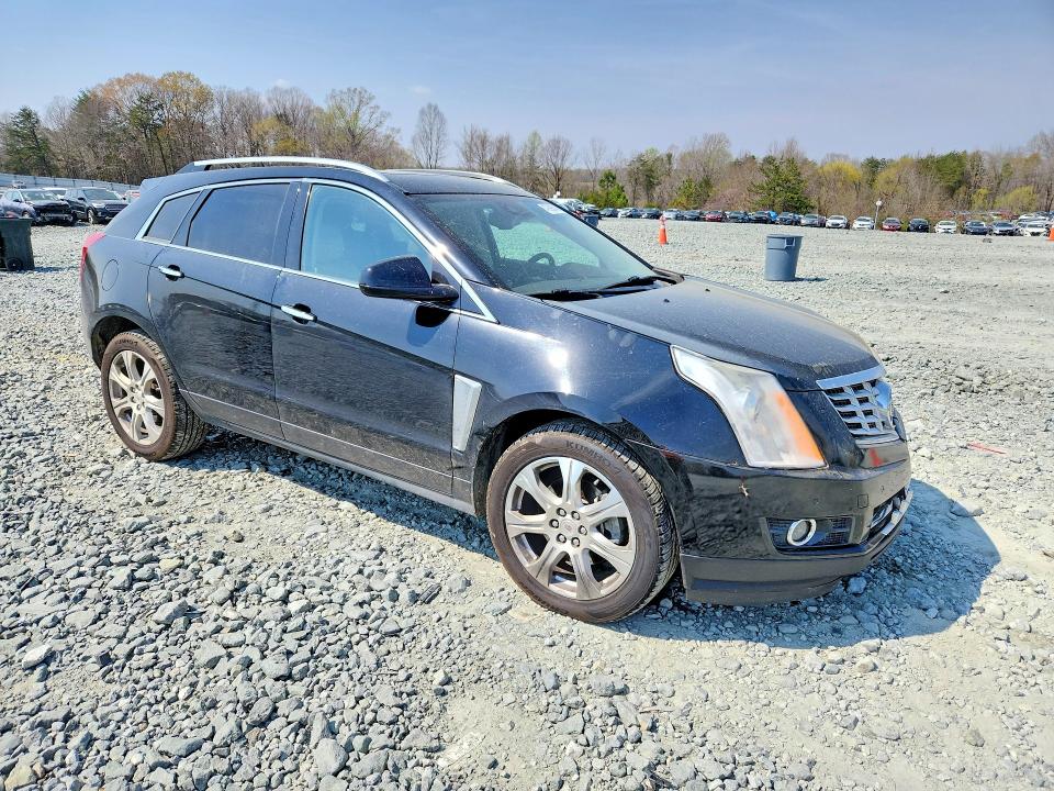 47690746 :رقم المزاد ، 3GYFNGE30ES583235 vin ، 2014 Cadillac Srx مزاد بيع