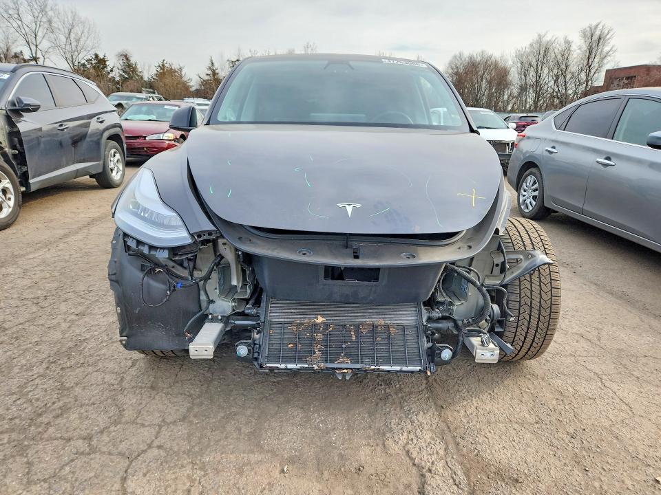 Продажа на аукционе авто 2021 Tesla Model Y, vin: 5YJYGDEE1MF077123, номер лота: 47263086