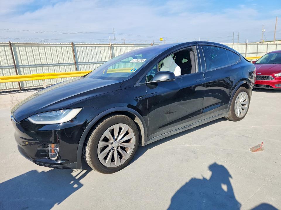 Продаж на аукціоні авто 2017 Tesla Model X, vin: 5YJXCBE2XHF055645, номер лоту: 41985536