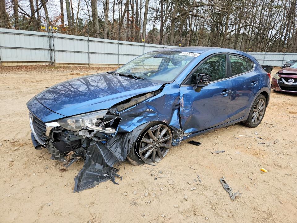 41617286 :رقم المزاد ، 3MZBN1L3XJM275652 vin ، 2018 Mazda 3 مزاد بيع