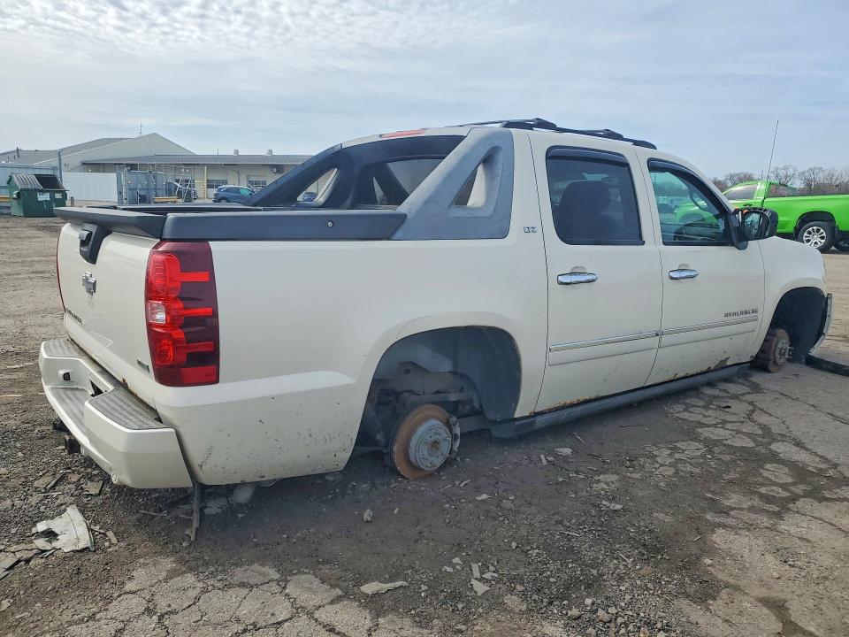 51776926 :رقم المزاد ، 3GNTKGE35BG131482 vin ، 2011 Chevrolet Avalanche مزاد بيع