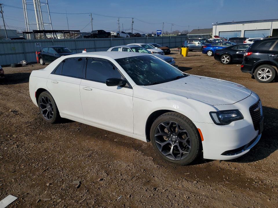47648706 :رقم المزاد ، 2C3CCAAG6LH128205 vin ، 2020 Chrysler 300 مزاد بيع