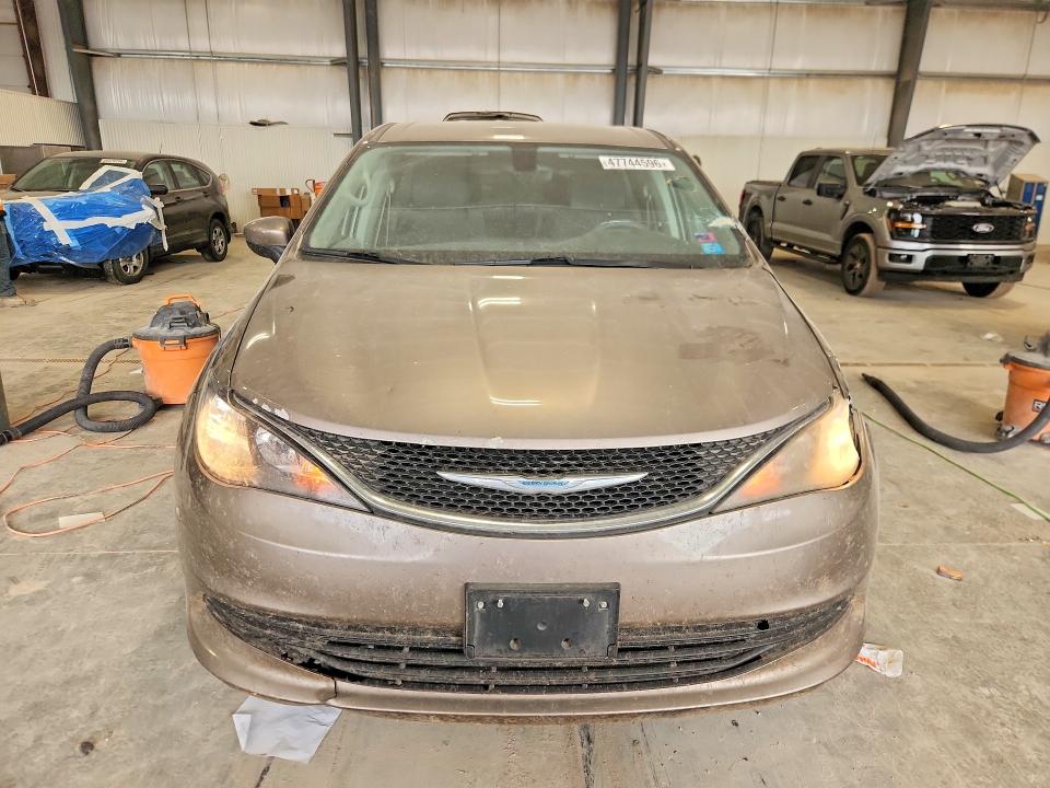 47744596 :رقم المزاد ، 2C4RC1DG0HR536489 vin ، 2017 Chrysler Pacifica مزاد بيع