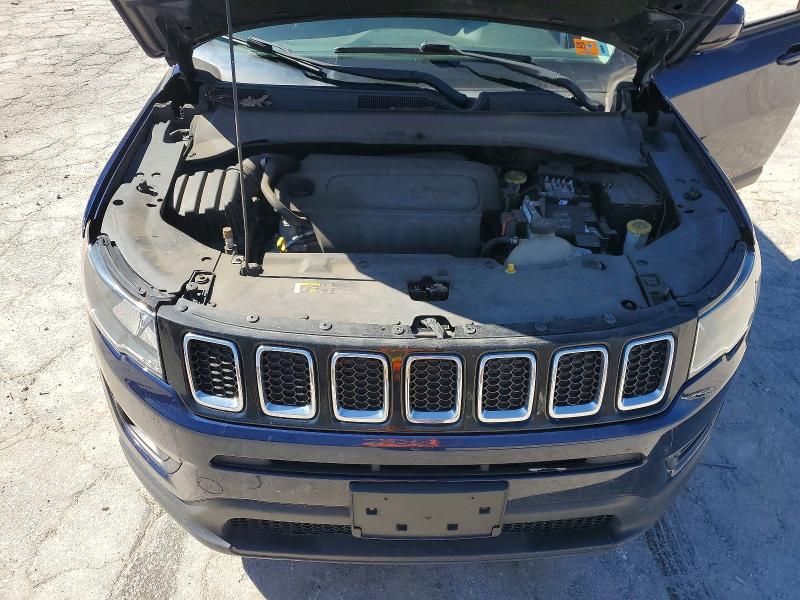 79735275 :رقم المزاد ، 3C4NJDBB8JT190806 vin ، 2018 Jeep Compass مزاد بيع