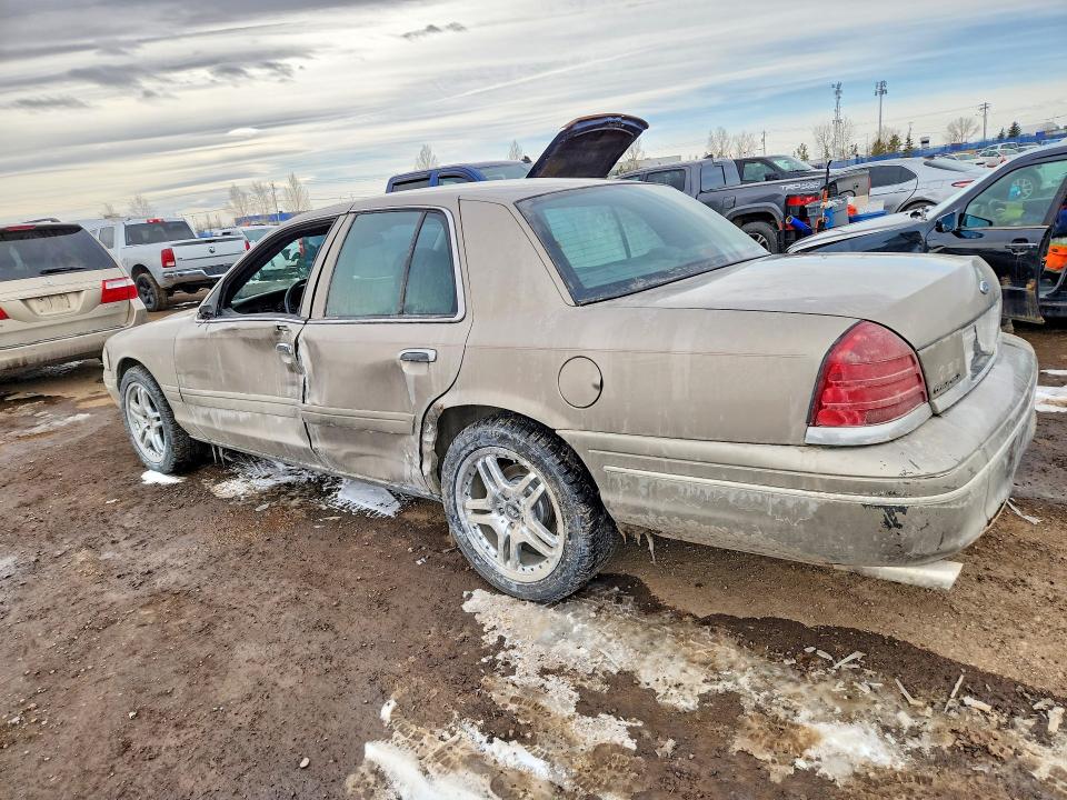 Aukcja sprzedaży 2004 Ford Crown Victoria, vin: 2FAFP74W44X181727, numer aukcji: 46712256