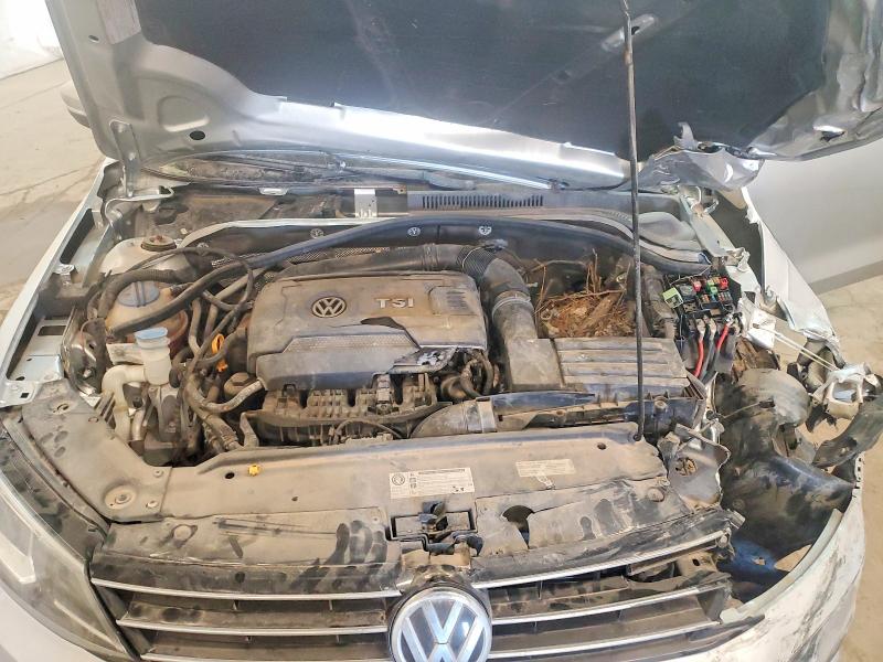 46288276 :رقم المزاد ، 3VWD07AJ9FM413393 vin ، 2015 Volkswagen Jetta مزاد بيع
