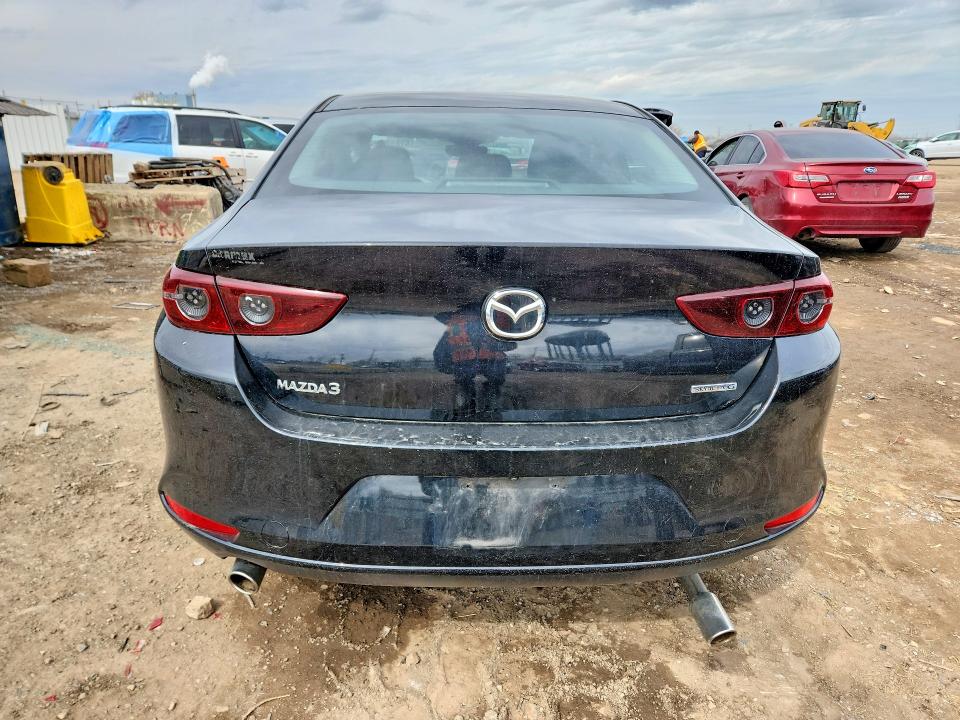 2021 Mazda 3 მანქანა იყიდება აუქციონზე, vin: JM1BPAA7XM1333232, აუქციონის ნომერი: 47292936