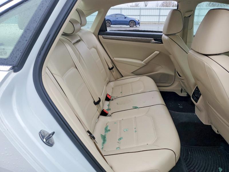 Продажа на аукционе авто 2017 Volkswagen Passat, vin: 1VWBT7A32HC038497, номер лота: 47005126