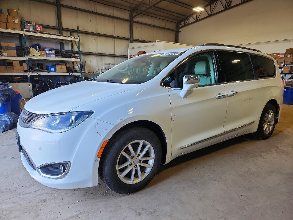 2017 Chrysler Pacifica მანქანა იყიდება აუქციონზე, vin: 2C4RC1GG5HR551260, აუქციონის ნომერი: 76432565