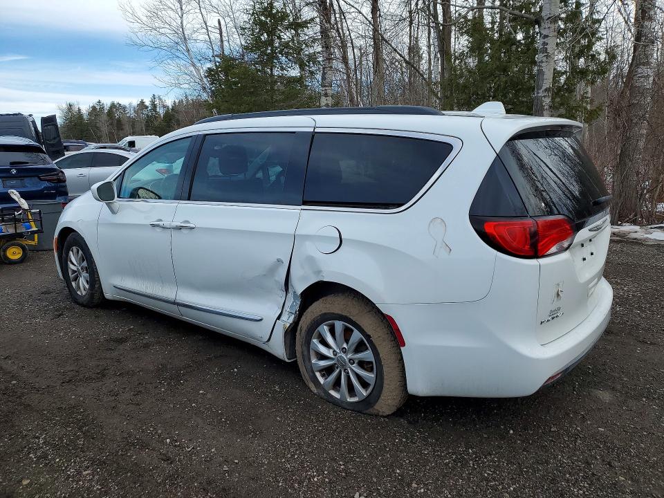 Продажа на аукционе авто 2017 Chrysler Pacifica Touring L F, vin: 2C4RC1BG1HR550663, номер лота: 41788356