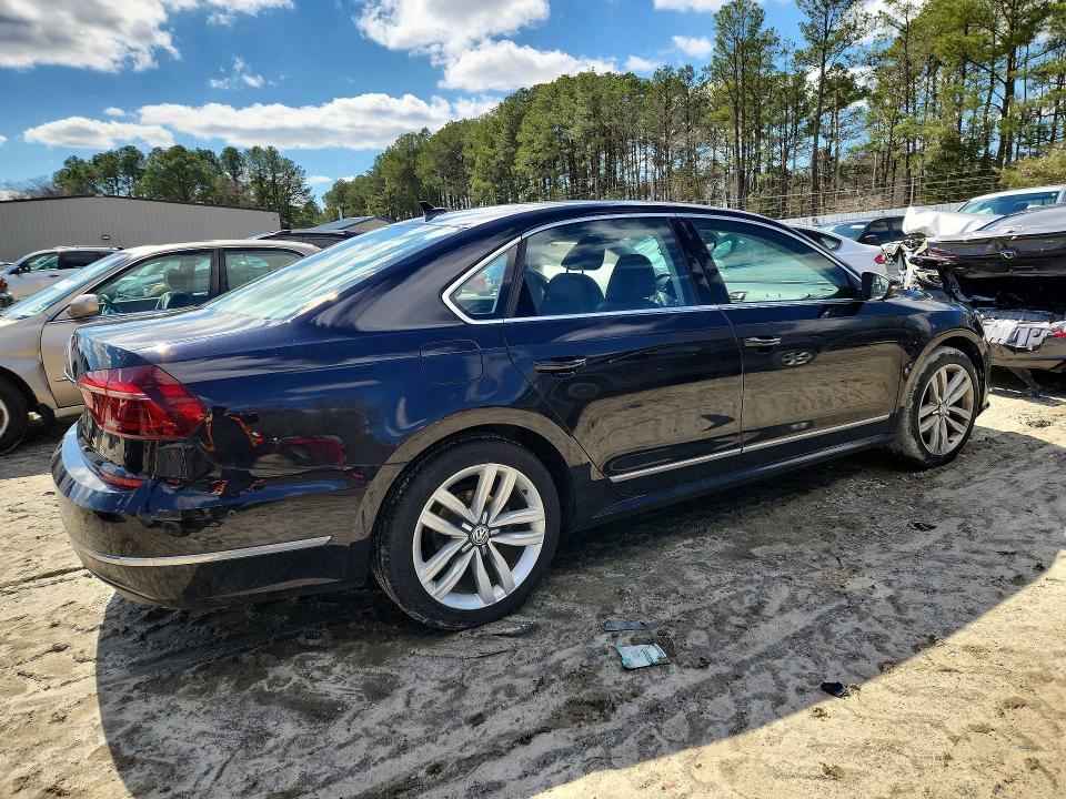 46315236 :رقم المزاد ، 1VWCT7A36HC083186 vin ، 2017 Volkswagen Passat مزاد بيع