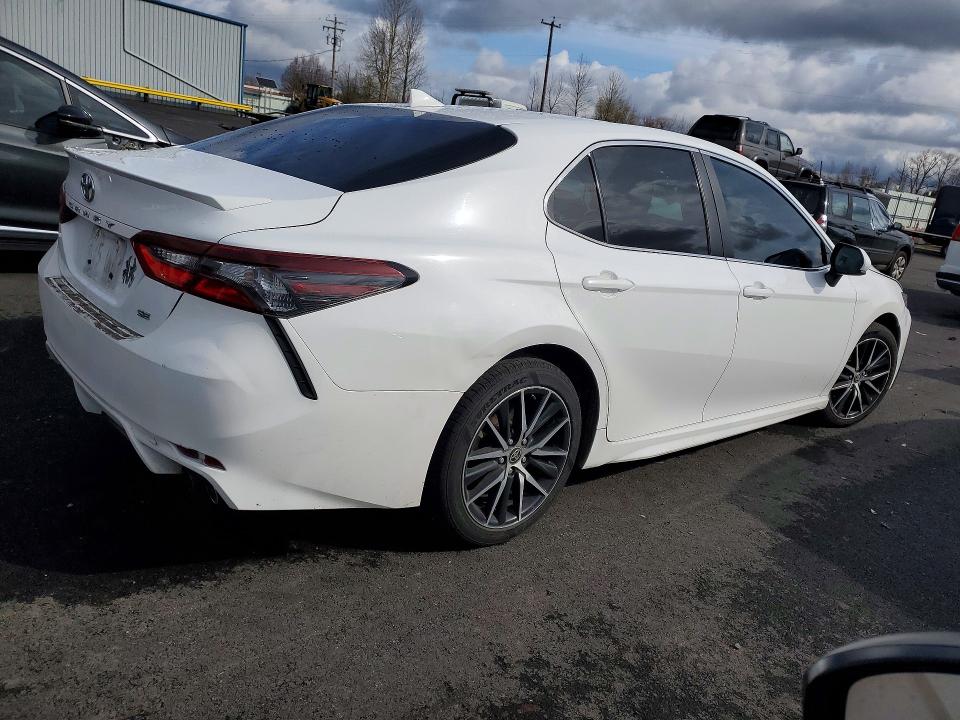 2021 Toyota Camry მანქანა იყიდება აუქციონზე, vin: 4T1G11AK7MU571738, აუქციონის ნომერი: 41816336