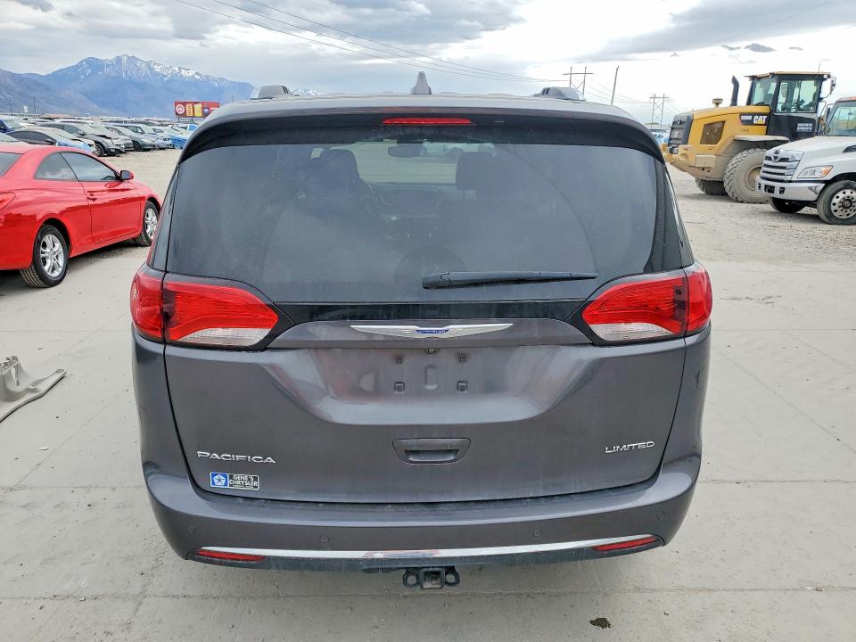 46737146 :رقم المزاد ، 2C4RC1GG5JR353302 vin ، 2018 Chrysler Pacifica مزاد بيع