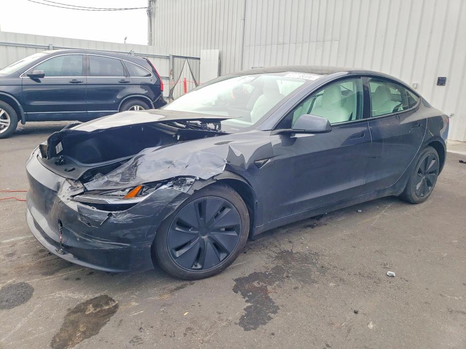 47213006 :رقم المزاد ، 5YJ3E1EA5RF858021 vin ، 2024 Tesla Model 3 مزاد بيع