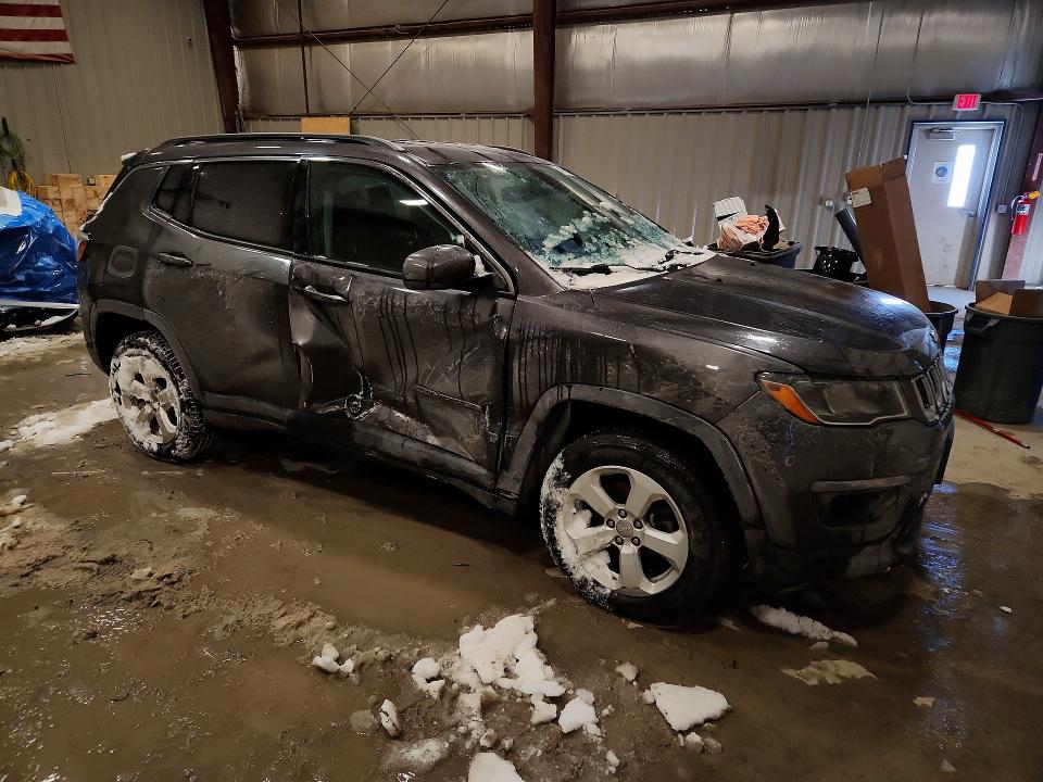 46197276 :رقم المزاد ، 3C4NJDBB0KT724561 vin ، 2019 Jeep Compass مزاد بيع