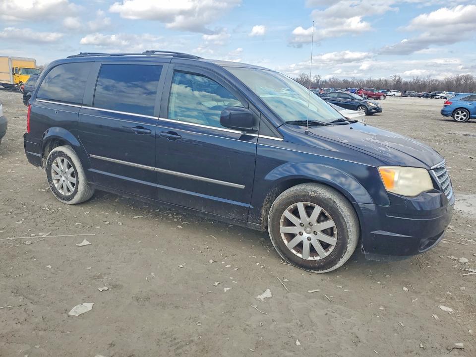 2010 Chrysler Town & Country მანქანა იყიდება აუქციონზე, vin: 2A4RR5D16AR241138, აუქციონის ნომერი: 41957826