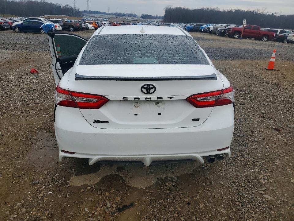 2020 Toyota Camry მანქანა იყიდება აუქციონზე, vin: 4T1G11AK6LU911279, აუქციონის ნომერი: 79013125