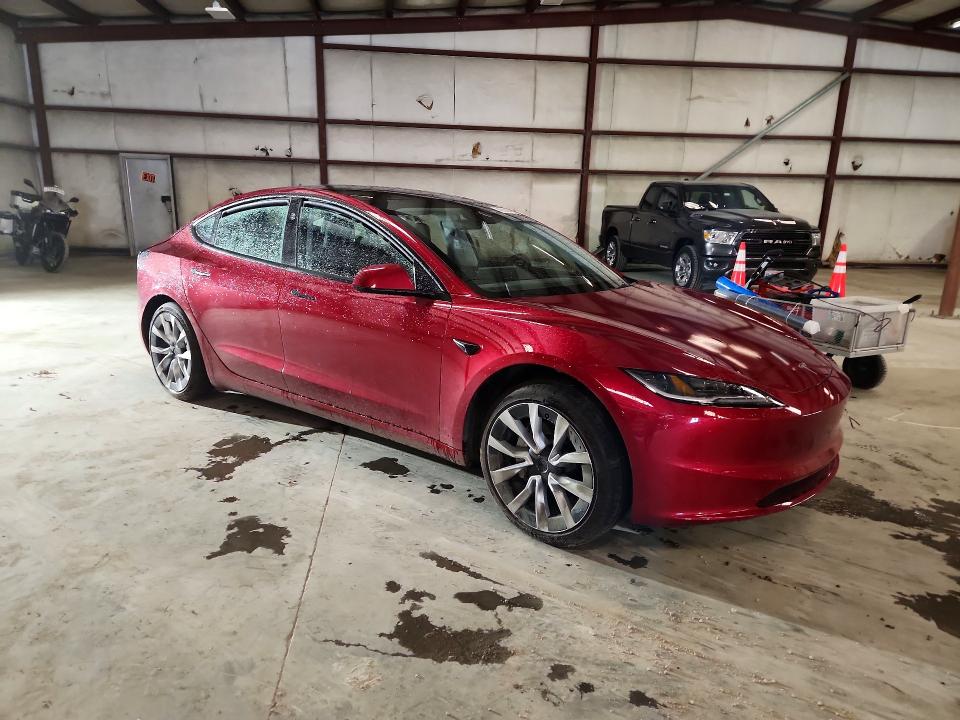 45832946 :رقم المزاد ، 5YJ3E1EAXSF980377 vin ، 2025 Tesla Model 3 مزاد بيع