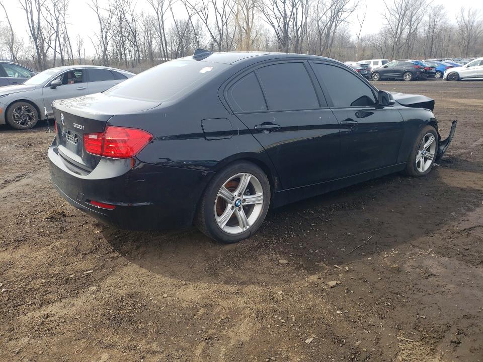 79971805 :رقم المزاد ، WBA3B1C56FP681363 vin ، 2015 Bmw 320 مزاد بيع