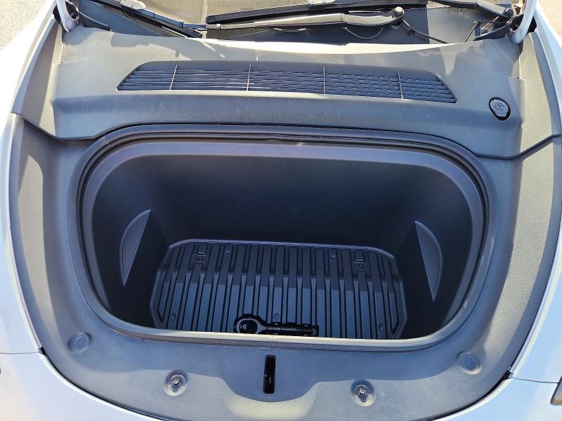 45478086 :رقم المزاد ، 7SAYGDEEXNF331917 vin ، 2022 Tesla Model Y مزاد بيع