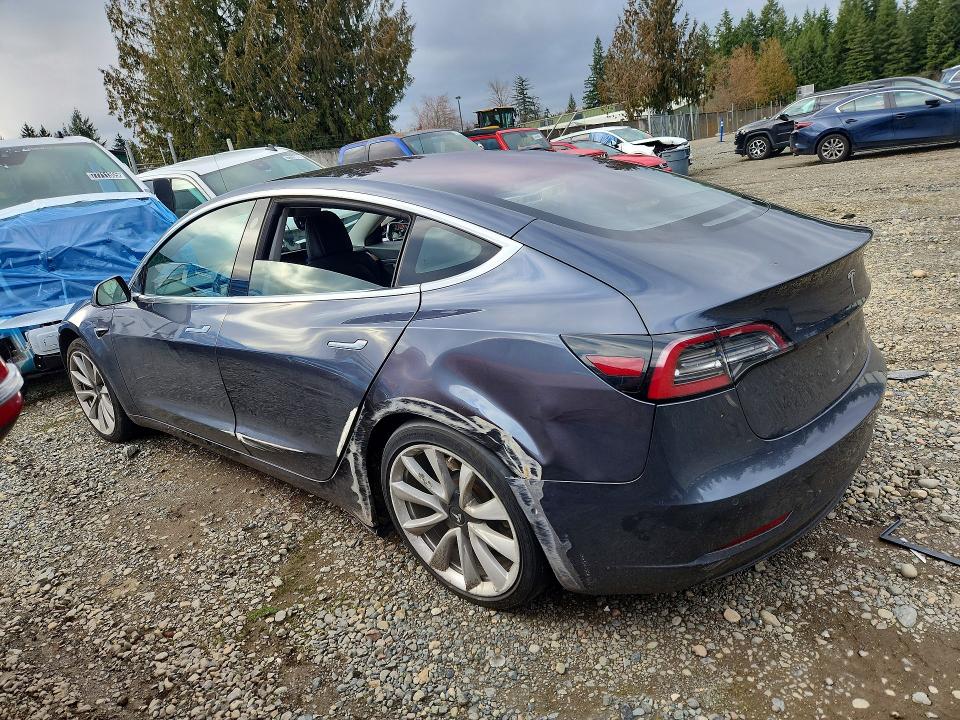 78909405 :رقم المزاد ، 5YJ3E1EA1JF052567 vin ، 2018 Tesla Model 3 مزاد بيع