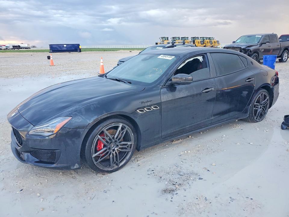 Продажа на аукционе авто 2022 Maserati Quattroporte, vin: ZAM56YRM3NX400590, номер лота: 45649706