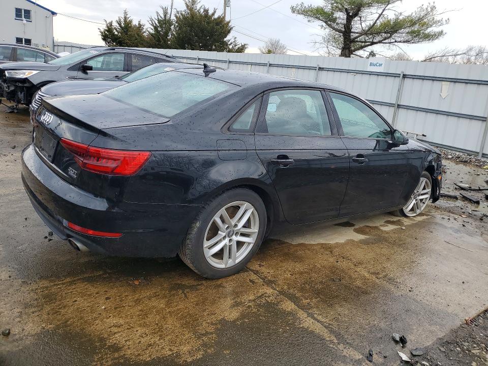 Продажа на аукционе авто 2017 Audi A4, vin: WAUANAF42HN012362, номер лота: 45611536
