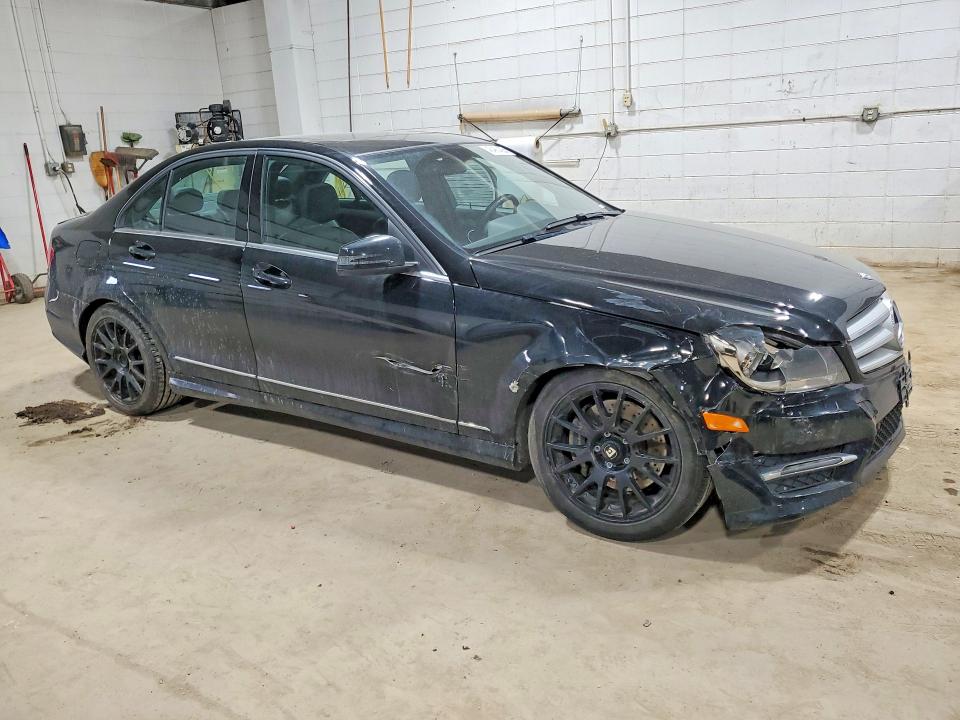 Продаж на аукціоні авто 2013 Mercedes-benz C, vin: WDDGF8AB0DR297435, номер лоту: 45465436
