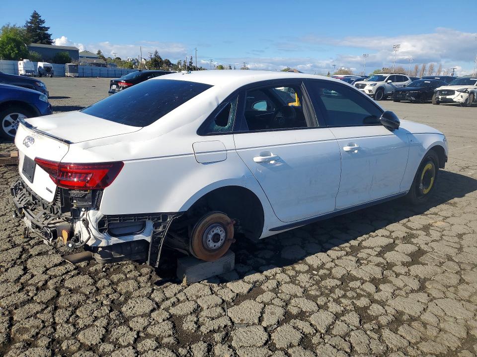 Продаж на аукціоні авто 2019 Audi A4, vin: WAUENAF41KA018119, номер лоту: 79845215