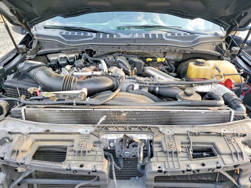 47577526 :رقم المزاد ، 1FT8W3BT5JEC23486 vin ، 2018 Ford F350 مزاد بيع
